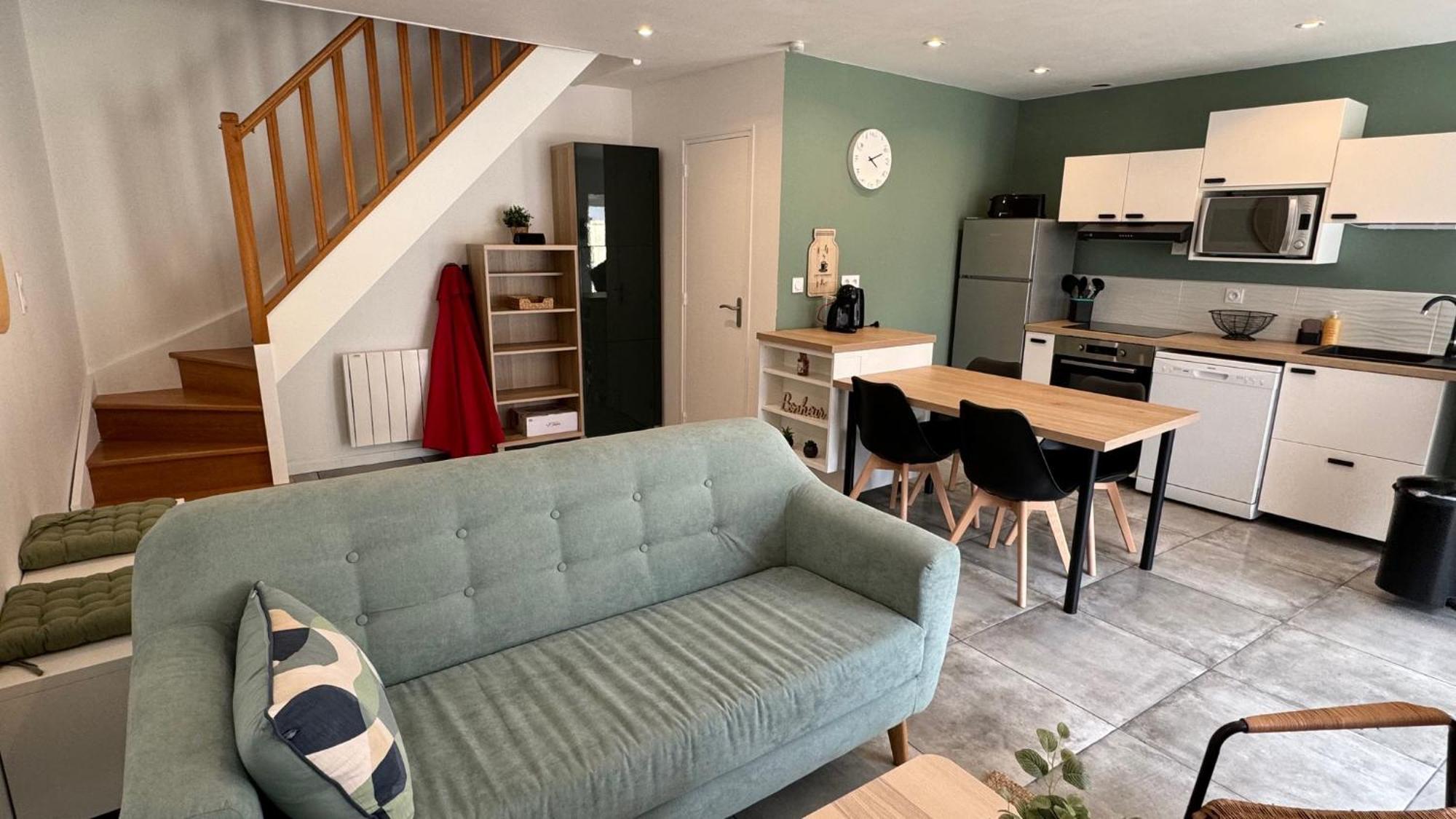 Petite Maison En Pierre Au Pied De La Voie Verte Ploërmel Extérieur photo