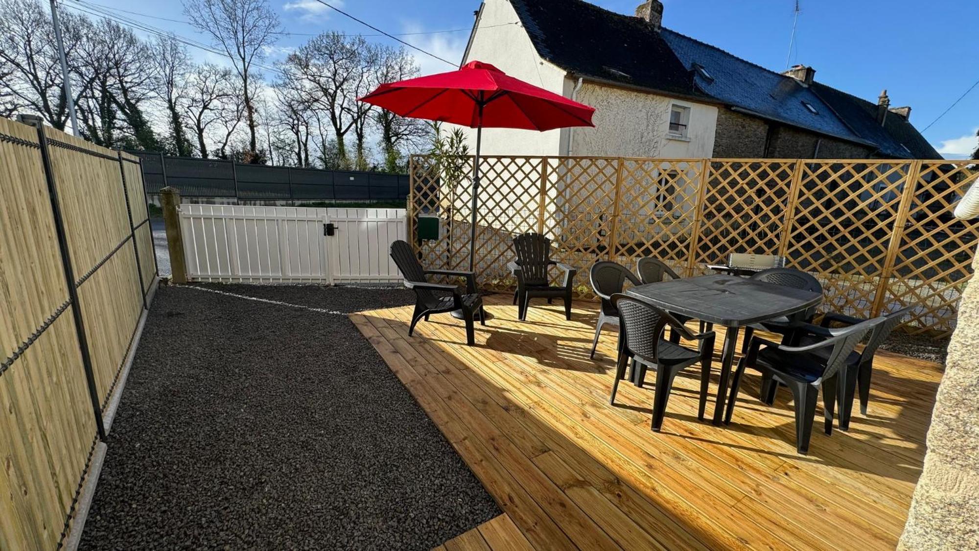 Petite Maison En Pierre Au Pied De La Voie Verte Ploërmel Extérieur photo
